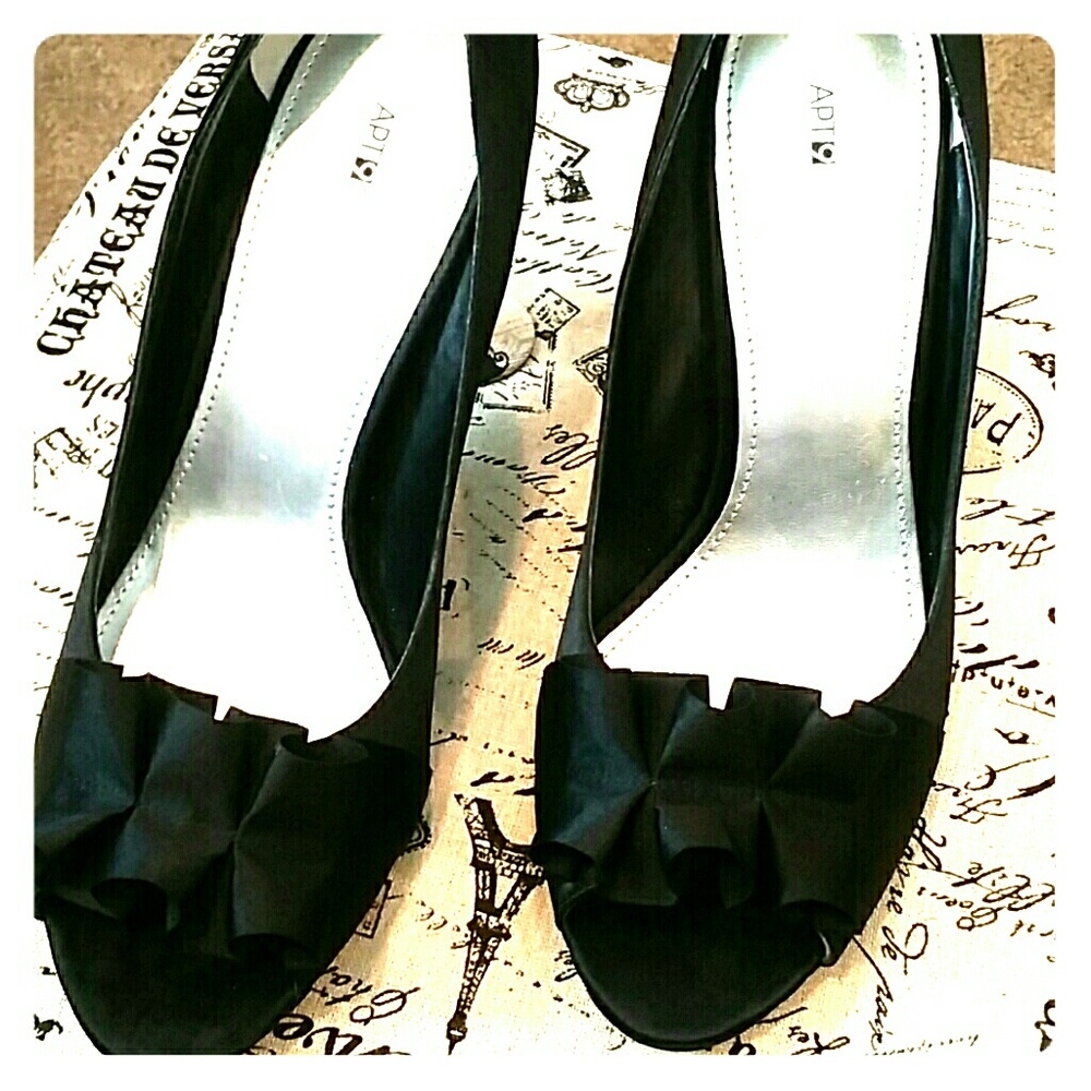 Black cocktail party heels